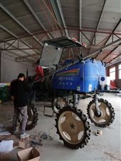 小麦植保机具安装 (4)